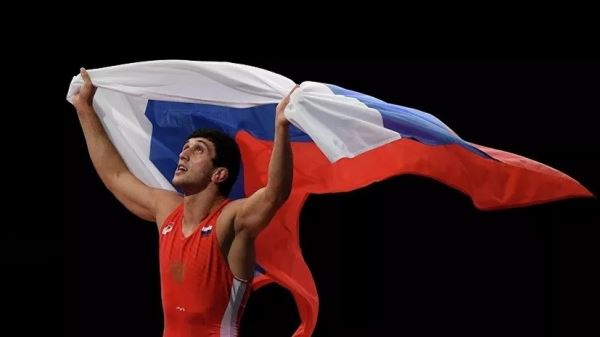 Сидаков стал двукратным чемпионом мира по вольной борьбе в весе до 74 кг