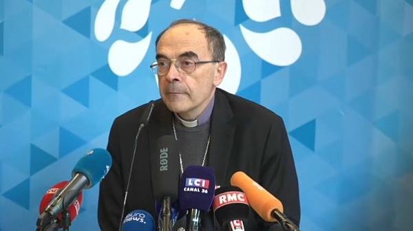 Кардинал Барбарен подал прошение об отставке