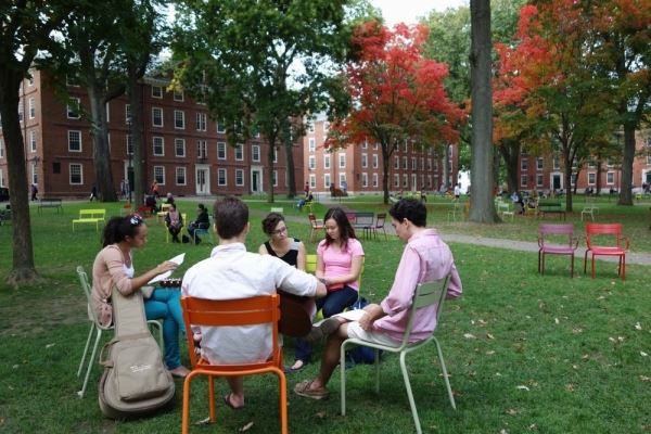  Суд: Гарвардский университет не препятствует зачислению абитуриентов-азиатов  